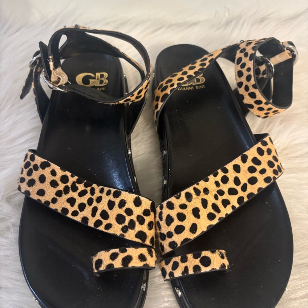 Gianni Bini Black and Tan Spotted Sandals
